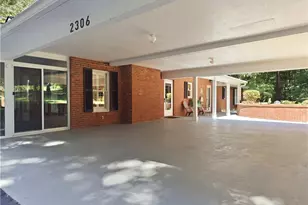 2306 E Cherokee Dr, Woodstock, GA 30188 - Photo 9
