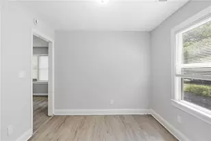 327 Addington St SW, Atlanta, GA 30310 - Photo 9