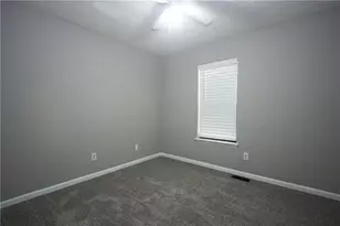 4685 Barnes Ct, Loganville, GA 30052 - Photo 15
