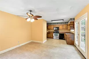 6906 Springwood Dr, Douglasville, GA 30135 - Photo 7