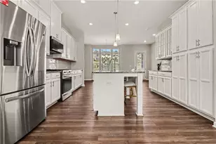 3297 Park Pointe Cir Circle, Scottdale, GA 30079 - Photo 11