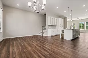 3297 Park Pointe Cir Circle, Scottdale, GA 30079 - Photo 9