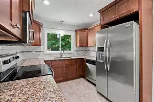 208 SE Yancy Dr SE, Marietta, GA 30067 - Photo 13