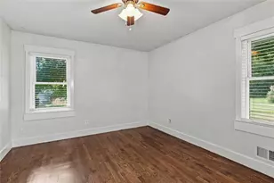 208 SE Yancy Dr SE, Marietta, GA 30067 - Photo 15