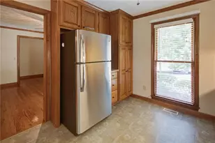 111 Henderson Lake Dr, Canton, GA 30115 - Photo 7