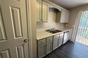 800 Stonehaven Cir, Cartersville, GA 30121 - Photo 5