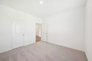 32 Crescent Blvd, Carrollton, GA 30116 - Photo 5