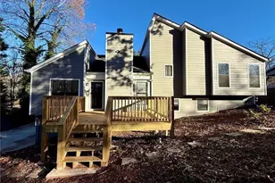 2707 Hawk Dr NE, Marietta, GA 30066 - Photo 3