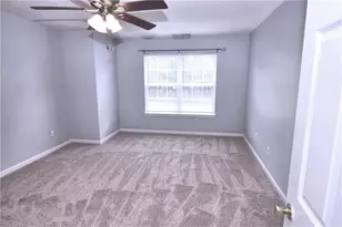 3833 Pleasant Oaks Dr, Lawrenceville, GA 30044 - Photo 5