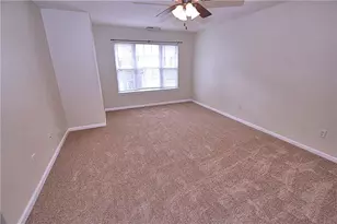 3833 Pleasant Oaks Dr, Lawrenceville, GA 30044 - Photo 9
