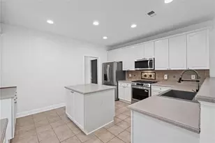200 Brookeivey Ln, Milton, GA 30004 - Photo 5