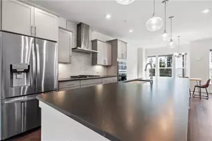 2076 Holtz Ln, Atlanta, GA 30318 - Photo 21