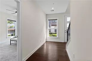 2076 Holtz Ln, Atlanta, GA 30318 - Photo 11