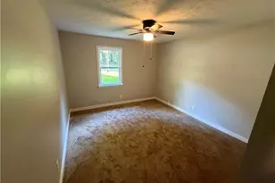 613 Blue Flag Ln, Fairburn, GA 30213 - Photo 13