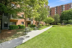 300 Johnson Ferry Rd, Sandy Springs, GA 30328 - Photo 23