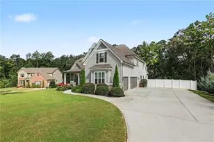 181 Peppertree Dr, Newnan, GA 30265 - Photo 3