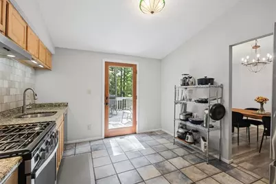 9682 N Pond Circle, Roswell, GA 30076 - Photo 15