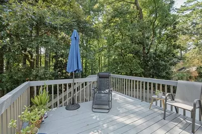 9682 N Pond Circle, Roswell, GA 30076 - Photo 33