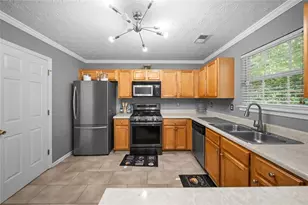 856 Haydens Ridge, Ellenwood, GA 30294 - Photo 11