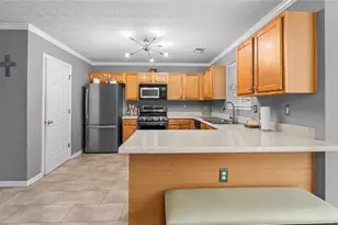 856 Haydens Ridge, Ellenwood, GA 30294 - Photo 7