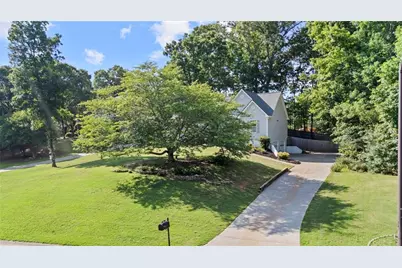 1086 Fieldstone Drive, Canton, GA 30114 - Photo 3