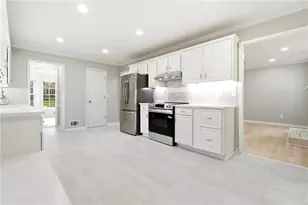 567 Leah Dr, Powder Springs, GA 30127 - Photo 3