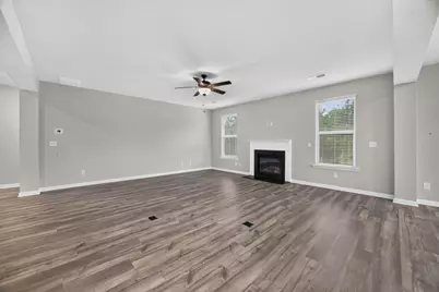 161 Donovan Avenue, Locust Grove, GA 30248 - Photo 9