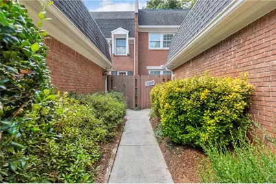 1417 Ashford Place NE, Brookhaven, GA 30319 - Photo 3