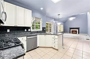 1039 Mt Water Ln, Lawrenceville, GA 30043 - Photo 9