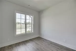 357 Lk Vis Dr, Statham, GA 30666 - Photo 19