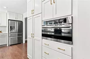 4201 Springwood Cir, Marietta, GA 30062 - Photo 15