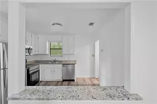 200 Tanglewood Dr, Monroe, GA 30656 - Photo 5