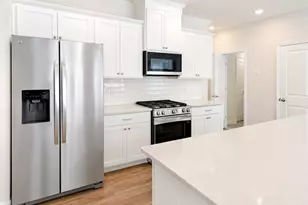 7429 Quinn Pl, Flowery Branch, GA 30542 - Photo 5