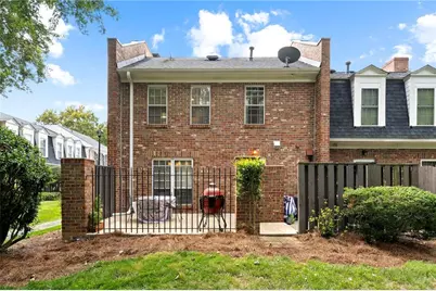 8 Kings Tavern Place NW, Atlanta, GA 30318 - Photo 29