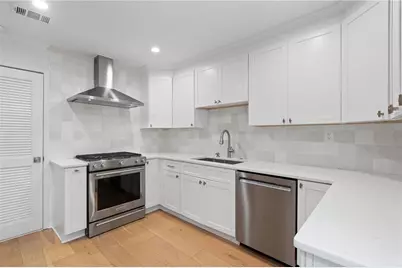 8 Kings Tavern Place NW, Atlanta, GA 30318 - Photo 13