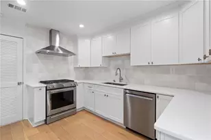 8 Kings Tavern Pl NW, Atlanta, GA 30318 - Photo 13