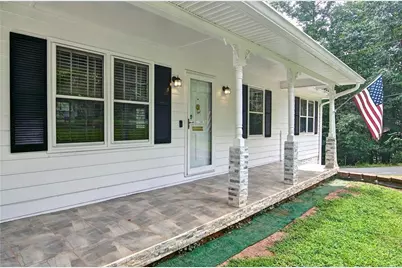6428 Paradise Point Road, Flowery Branch, GA 30542 - Photo 1