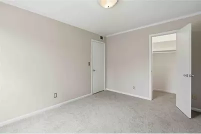 5506 Kingsport Drive, Atlanta, GA 30342 - Photo 19