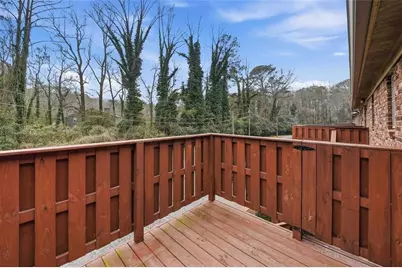 5506 Kingsport Drive, Atlanta, GA 30342 - Photo 15