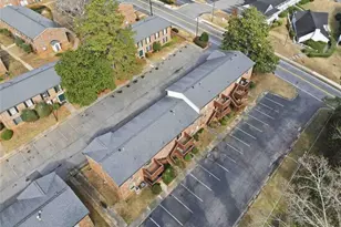 5506 Kingsport Dr, Atlanta, GA 30342 - Photo 29