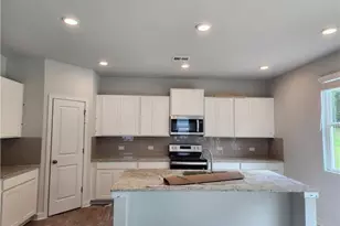 5117 Un Hts Wy, Flowery Branch, GA 30542 - Photo 5