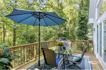 930 Manchester Place, Sandy Springs, GA 30328 - Photo 19