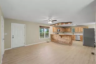 938 Mandeville Rd, Carrollton, GA 30117 - Photo 13