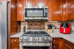 3338 Peachtree Rd NE, Atlanta, GA 30326 - Photo 13