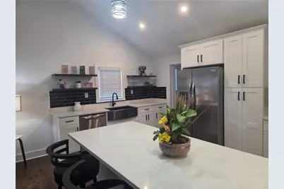 755 Bonnie Brae Avenue, Atlanta, GA 30310 - Photo 9