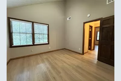 1302 Colony Dr, Marietta, GA 30068 - Photo 17
