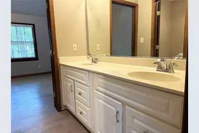 1302 Colony Dr, Marietta, GA 30068 - Photo 19