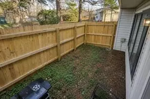273 Country Club Dr, Jonesboro, GA 30238 - Photo 3