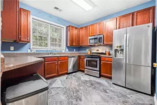 2353 Maplewood Ct SE, Atlanta, GA 30339 - Photo 7