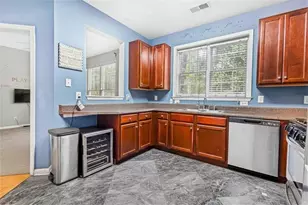 2353 Maplewood Ct SE, Atlanta, GA 30339 - Photo 9